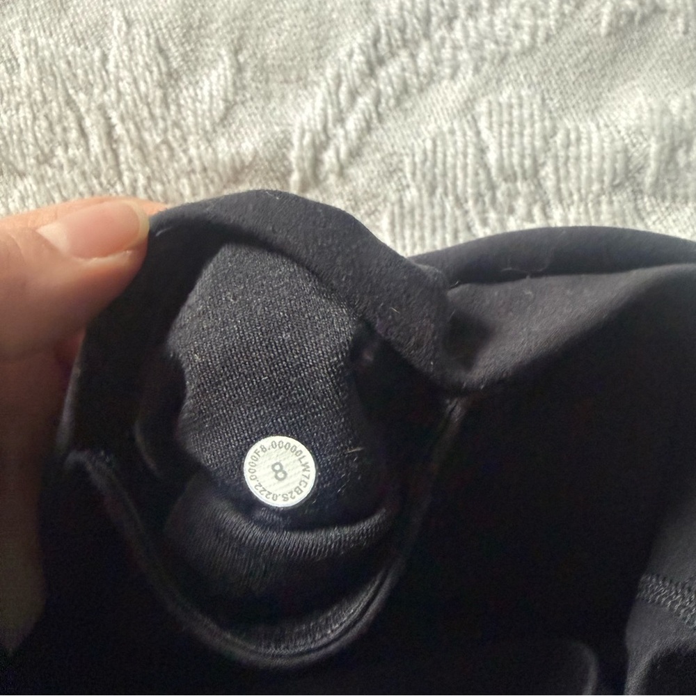 Lululemon Women's Black Mesh Overlay Shorts - Picture 4 of 5